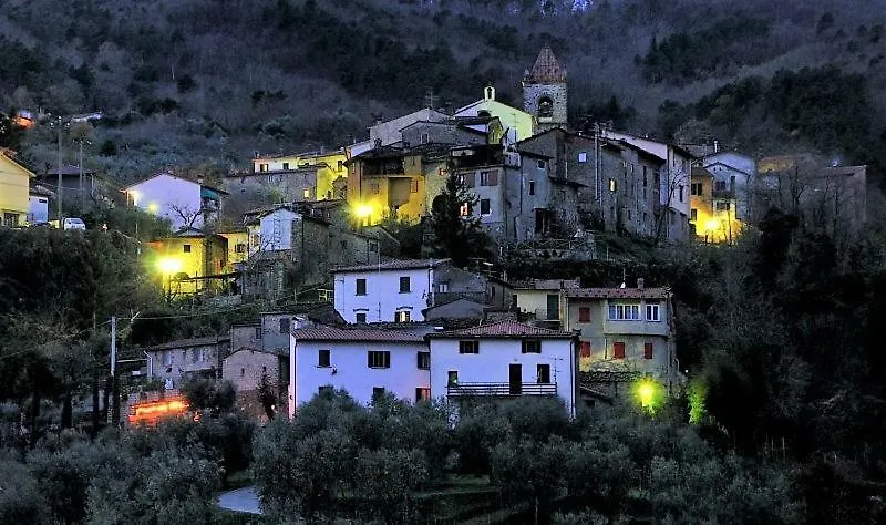 La Tana Nel Castelvecchio Lejlighed Giampierone Italien